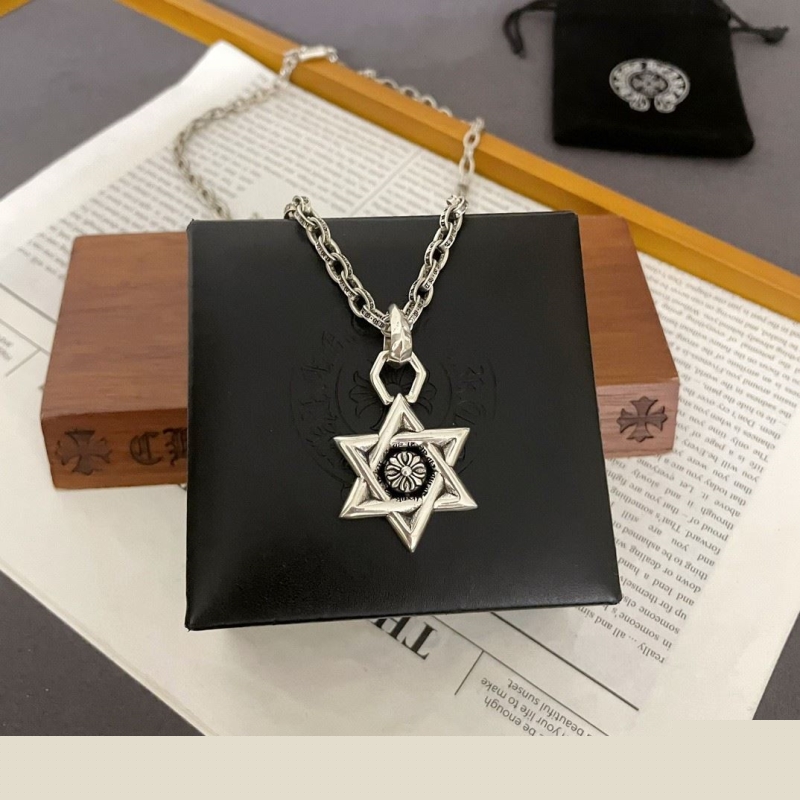 Ch**me He**ts necklaces